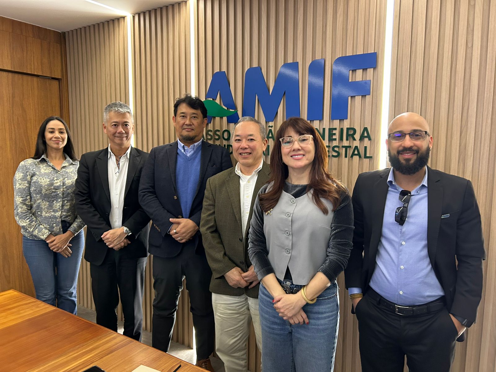 AMIF recebe representantes da Metal One e da Nippon Steel para discutir descarbonização da siderurgia