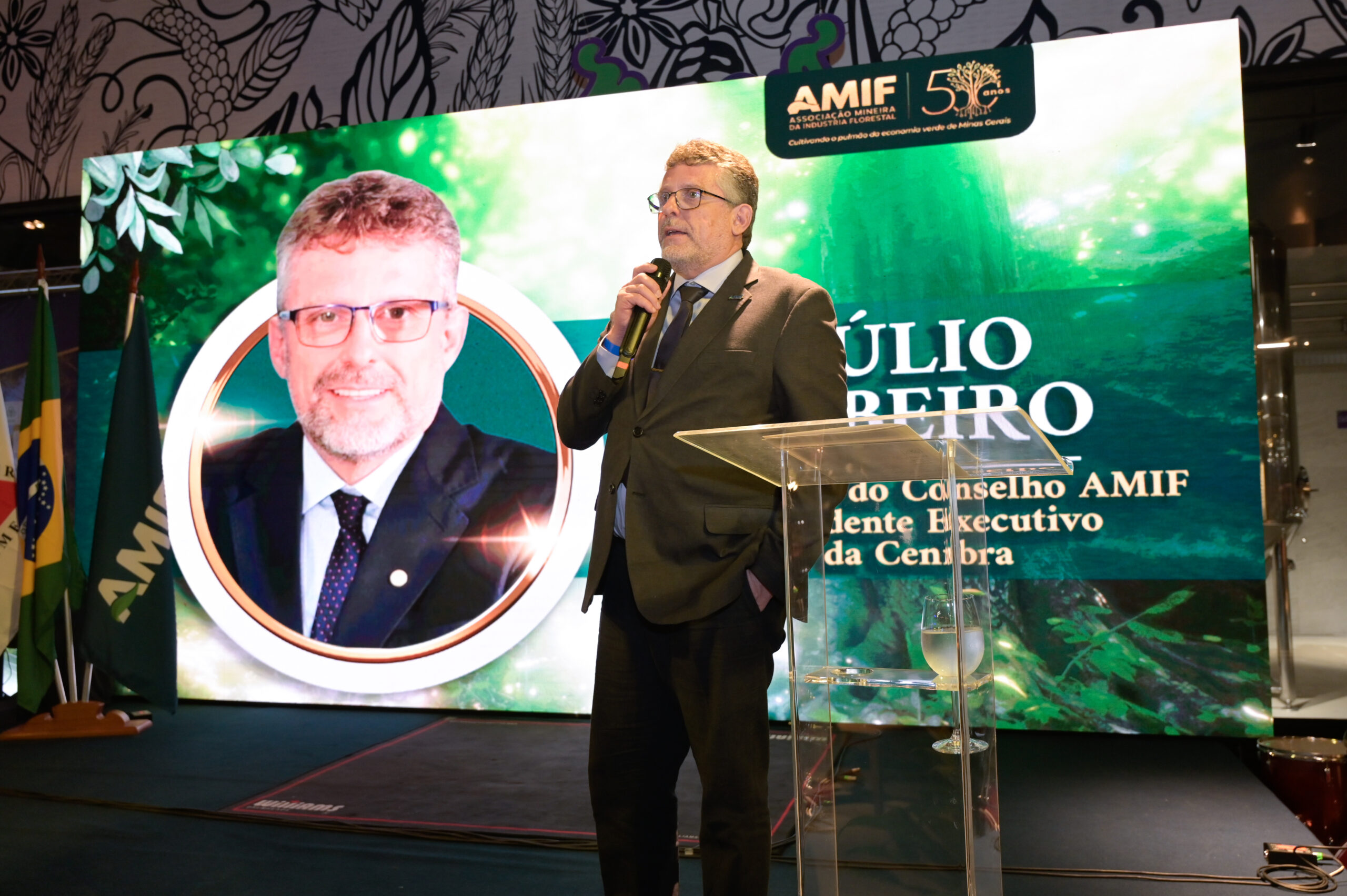 Uma visão de continuidade, inovação e futuro para o setor florestal
